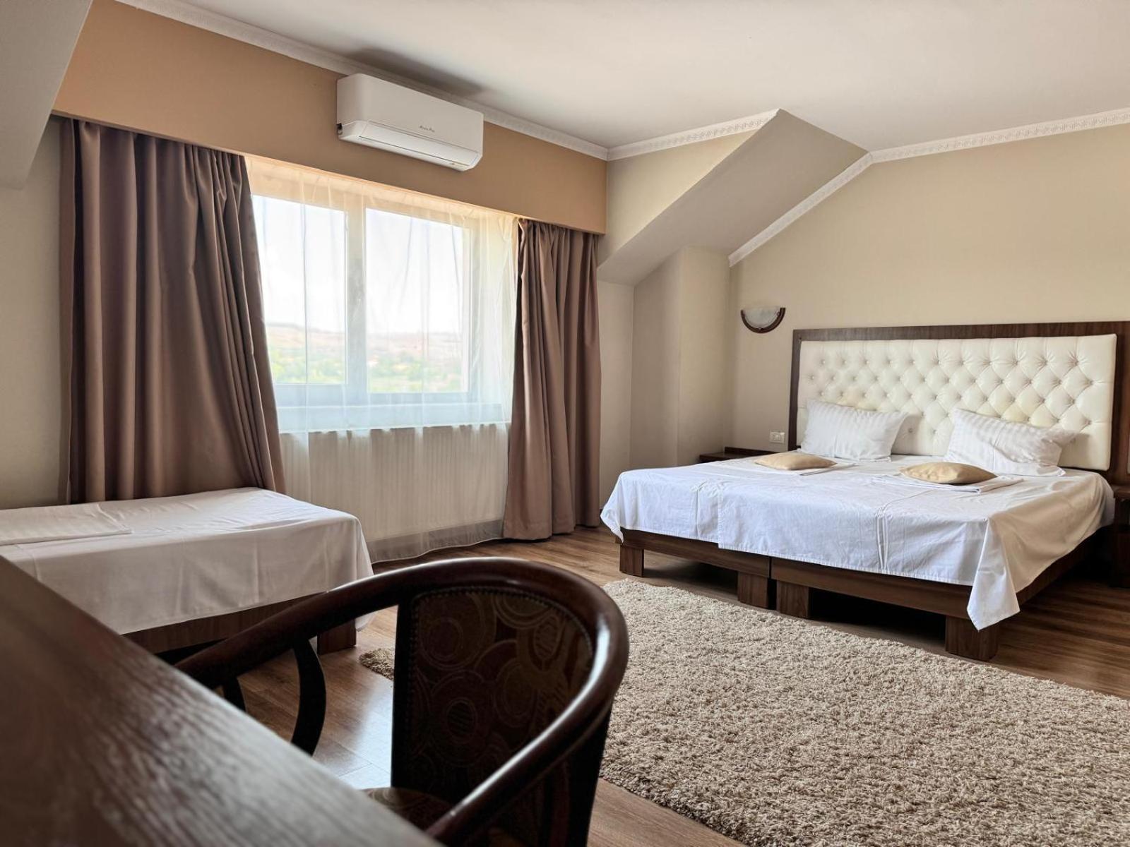 Hanul Domnesc Imperial Hotel & Spa Călan エクステリア 写真