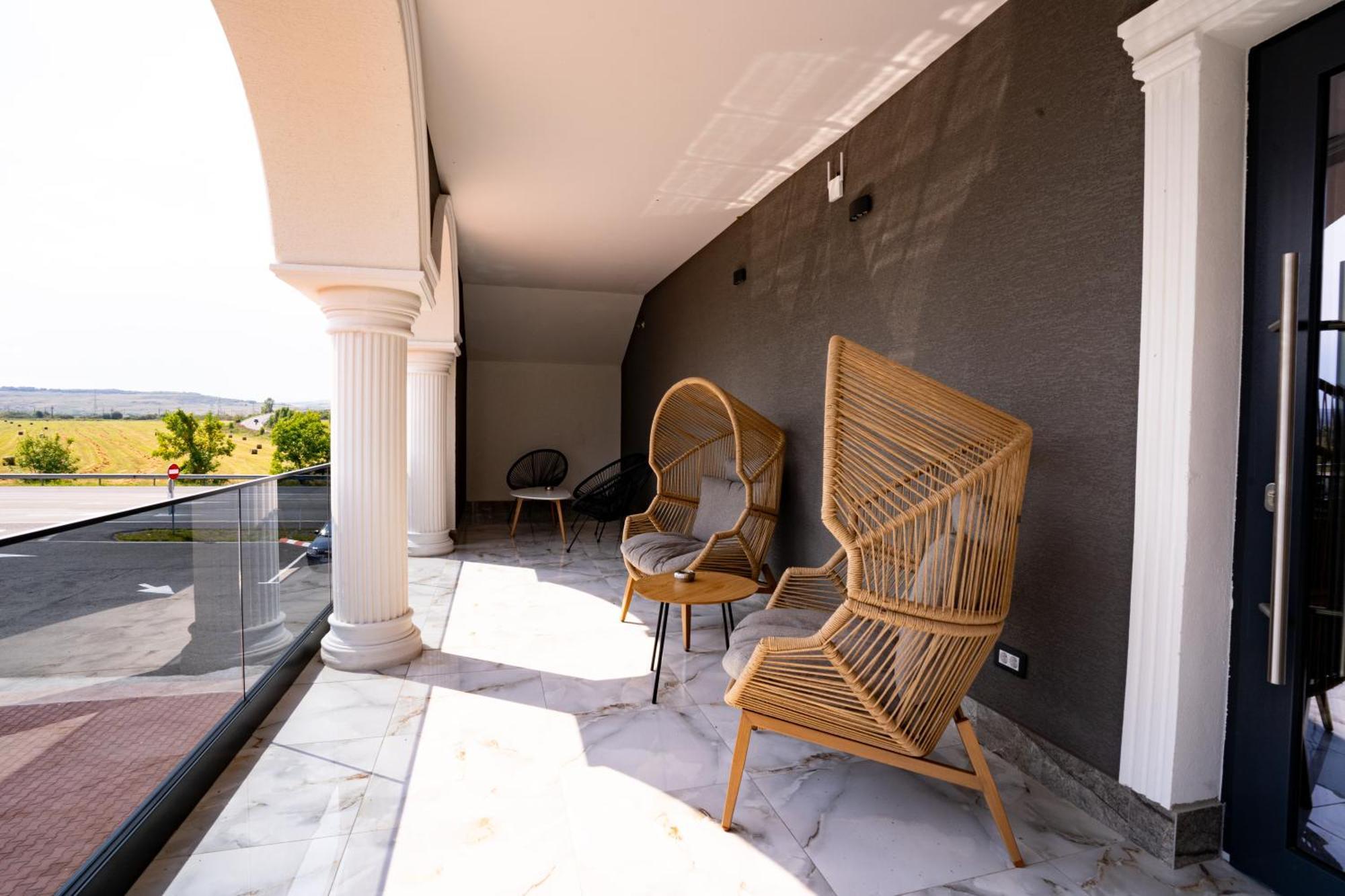 Hanul Domnesc Imperial Hotel & Spa Călan エクステリア 写真