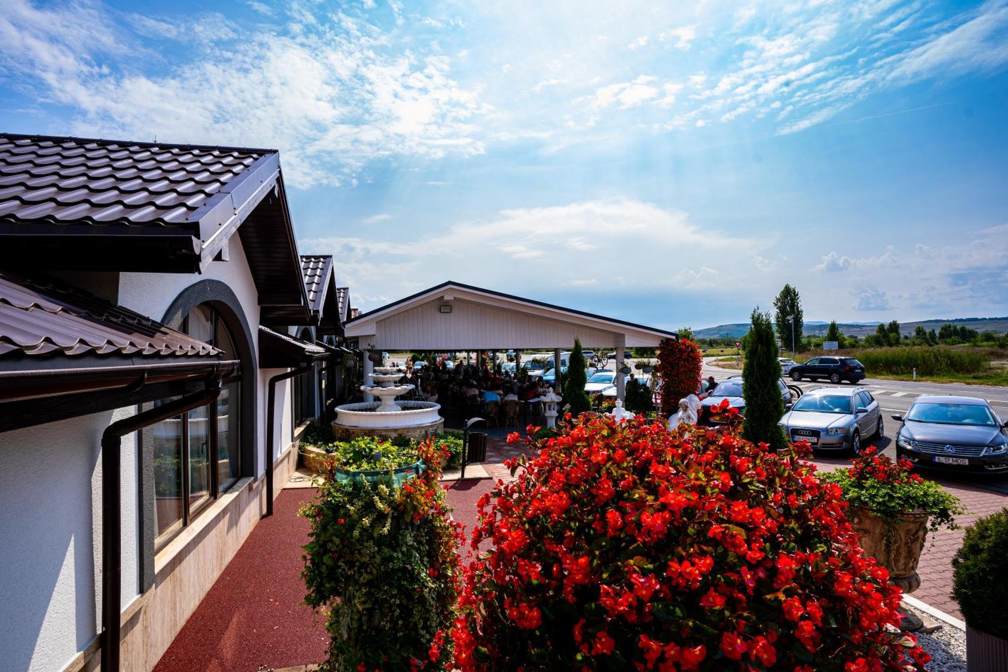 Hanul Domnesc Imperial Hotel & Spa Călan エクステリア 写真
