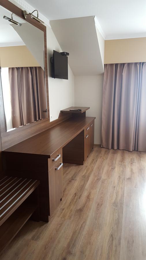 Hanul Domnesc Imperial Hotel & Spa Călan エクステリア 写真